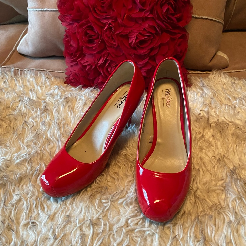 Brand new Mossimo heel